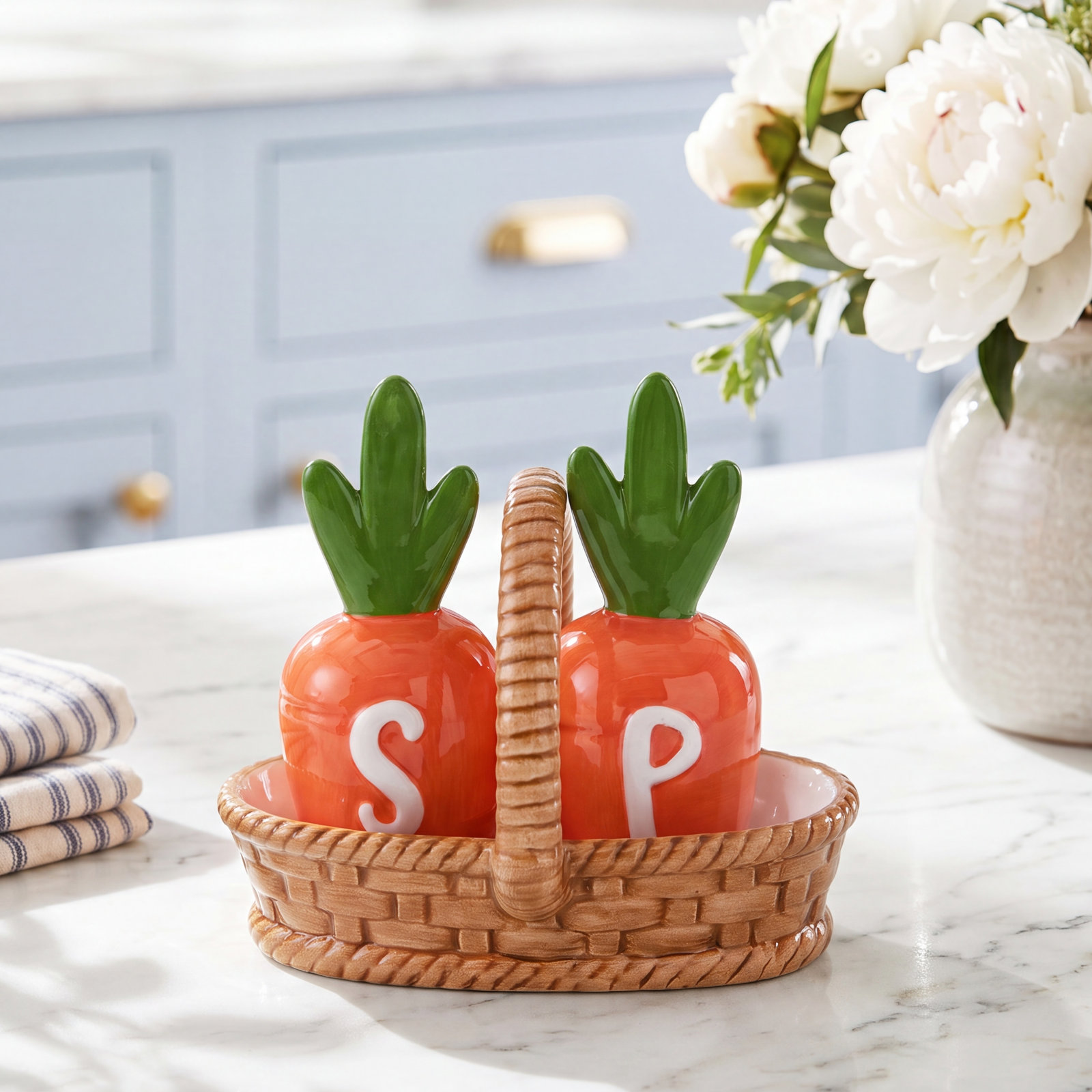 Easter Parade Carrot Salt and Pepper Shaker Set