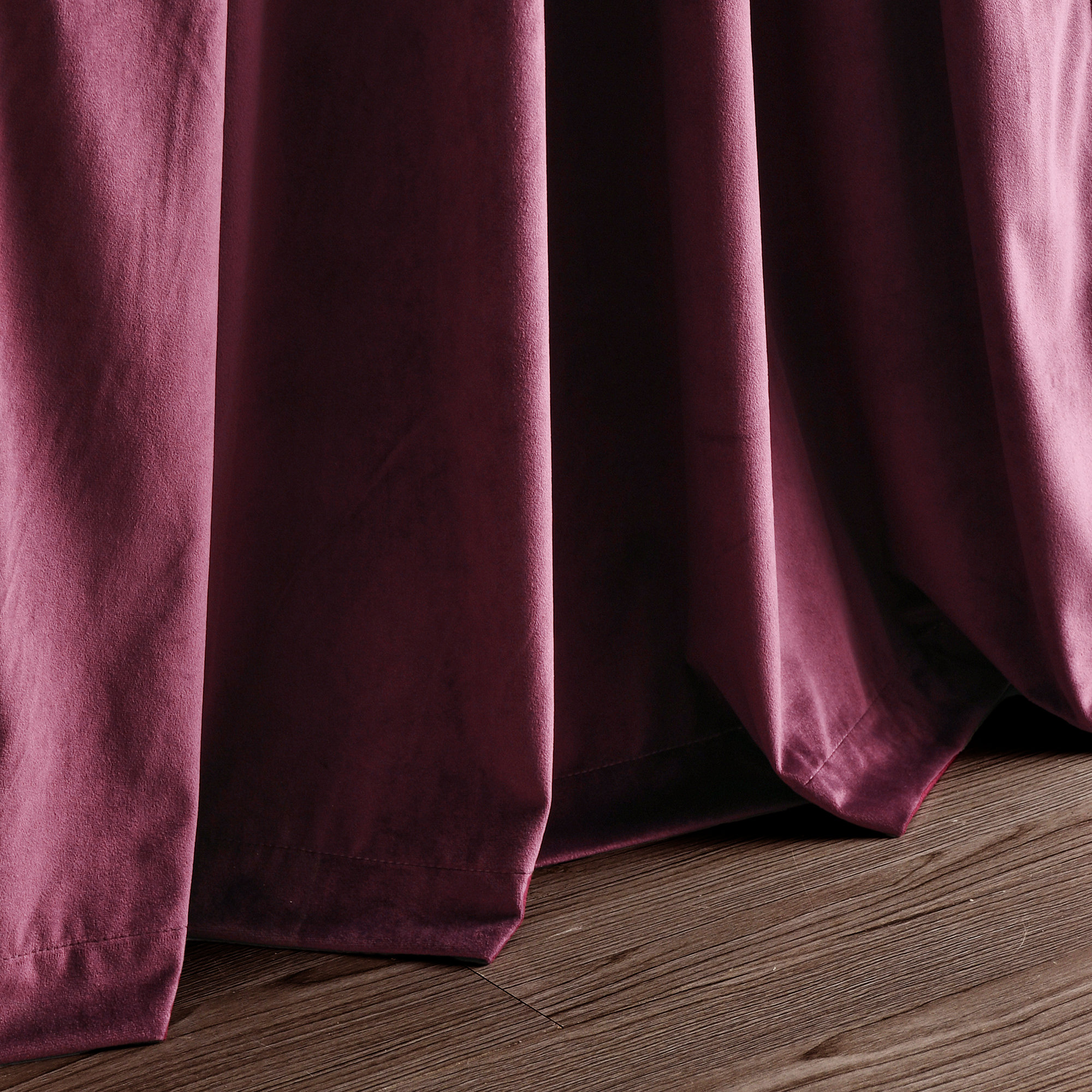 Prima Velvet Solid Blackout Polyester Curtain, Plum