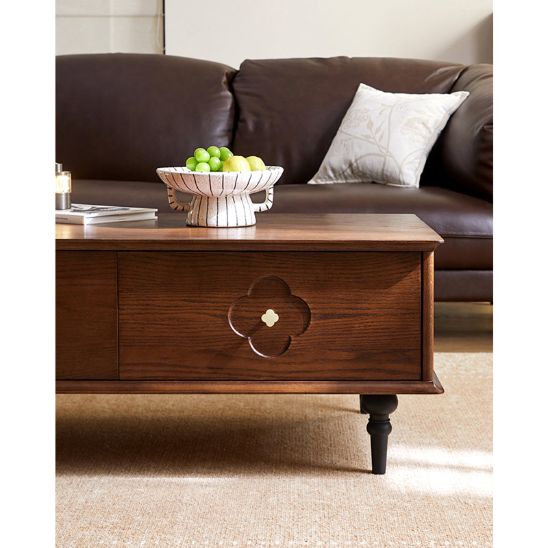 Table basse de style rétro minimaliste français