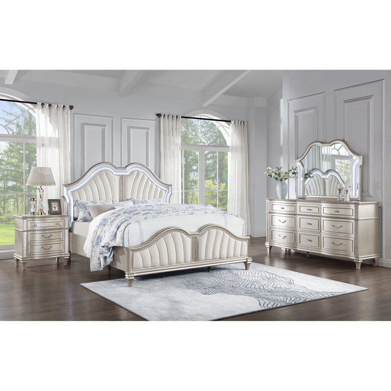 Ensemble de chambre avec très grand lit 4 pièces Evangeline, Très grand lit