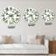Branches d'eucalyptus sur blanc Iii - Horloge murale à motifs-737475519