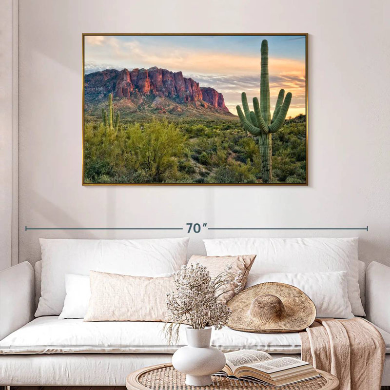 Cactus View II, 46 po x 31 po, Cadre flottant doré