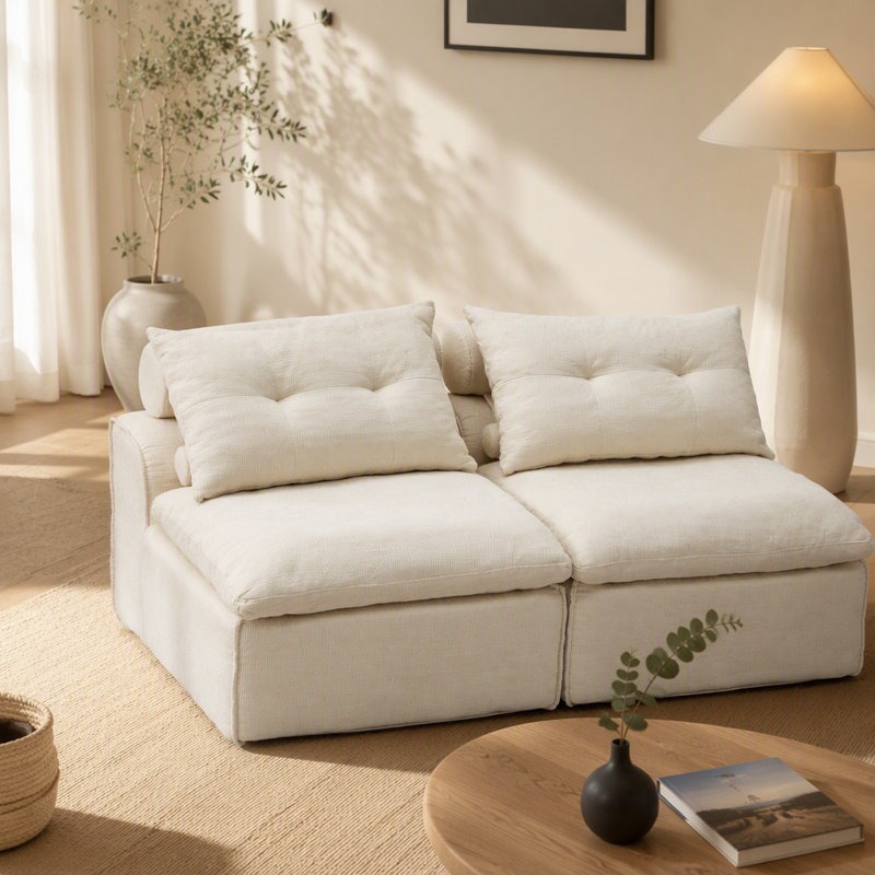 Canapé modulaire polyvalent avec tissu doux et coussins multiples pour la détente