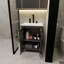 Ensemble de meuble-lavabo de salle de bain avec lavabo, robinet et drain en céramique pour des espaces compacts et une installation facile