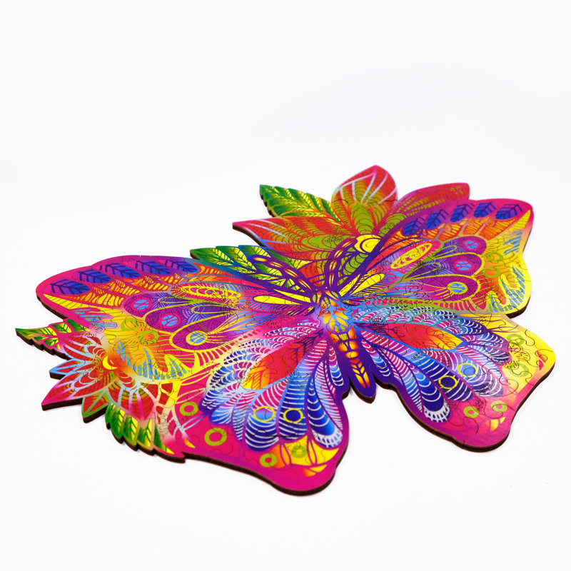 Casse-tête en bois et bijou en forme de papillon