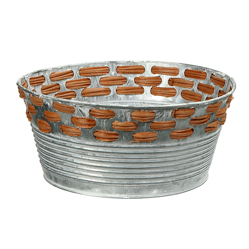 Metal Pot Planter, 4.55" H x 9.5" W x 9.5" D