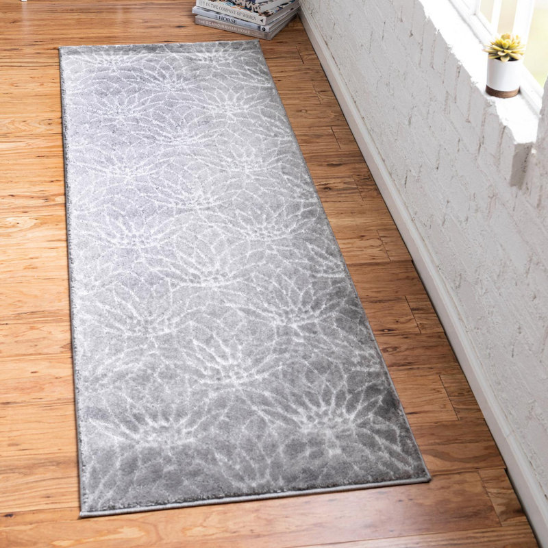 Glitzy Geometric Indoor Rug, Runner 2' x 10'