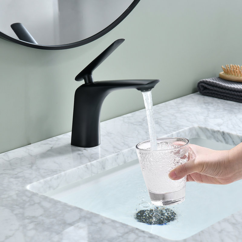 Single-handle Bathroom Faucet with Drain Assembly, Matte Black