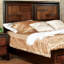Grand lit en bois massif de style transitionnel avec finition noyer et tête de lit à motif de parquet
