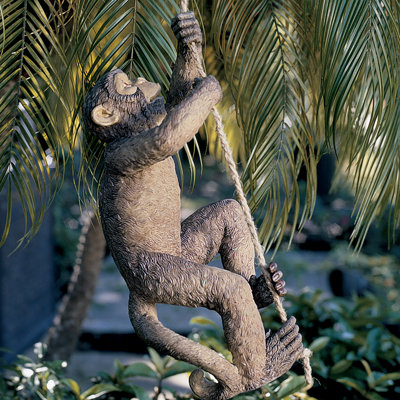 Makokou the Climbing Monkey Statue