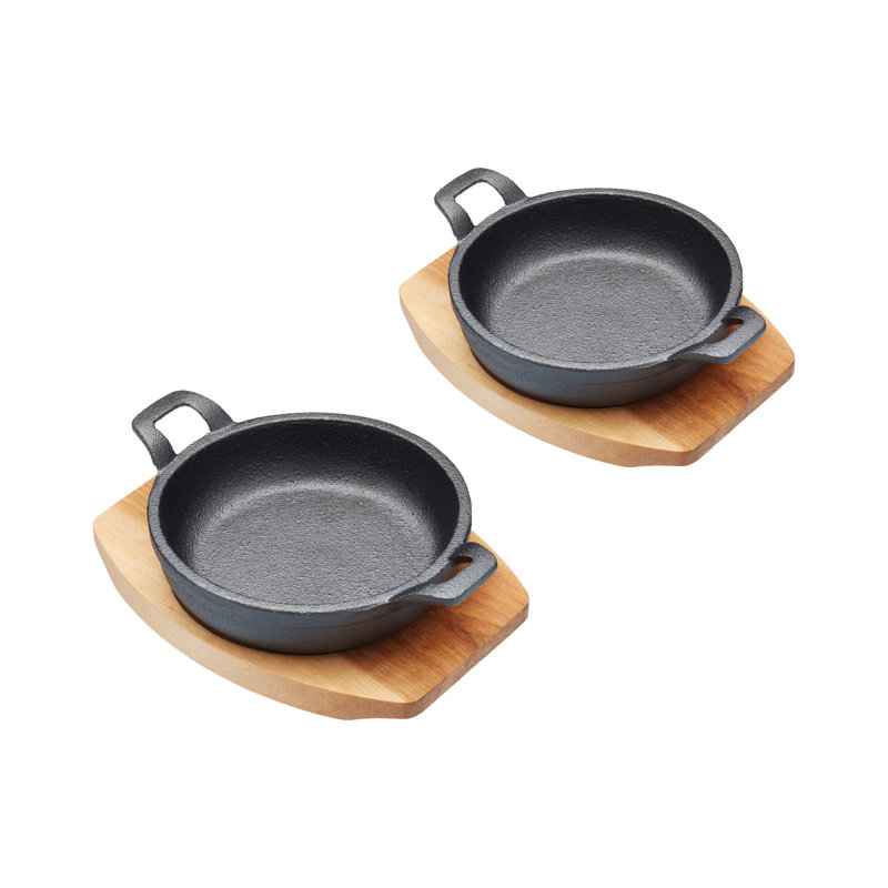 Artesà Cast Iron Divided Serving Dish