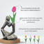 Vase en céramique argenté chromé avec statue abstraite penseur et 1 tige de tulipe - décoration de bureau minimaliste Boho