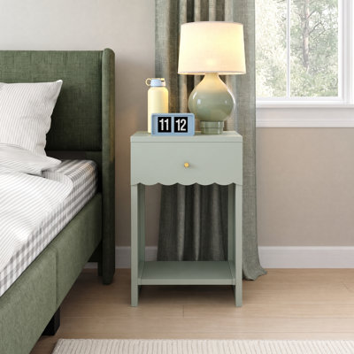 Nightstand with Drawer and Open Storage Shelf, Modern Bedside Table with Scalloped Edge, Wooden End Side Table for Bedroom, Small Space Bedside Cabinet