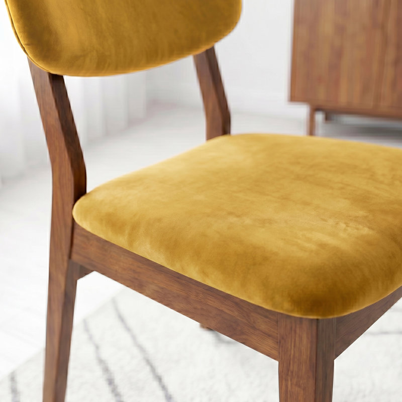 Chaise d'appoint rembourrée en bois massif Avra, Velours jaune foncé