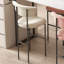 Table de bar semi-circulaire en plaque de pierre blanche pure.-269579614