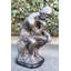 La réplique de la statue en bronze The Thinker - Taille: L 16 po x l 12 po x H 24 po.