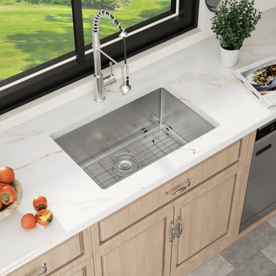 27" L x 18" W Undermount Kitchen Sink Single Bowl Stainless Steel Kitchen Sink with Basket Strainer and Sink Grid