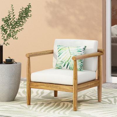Chaise de patio avec coussins