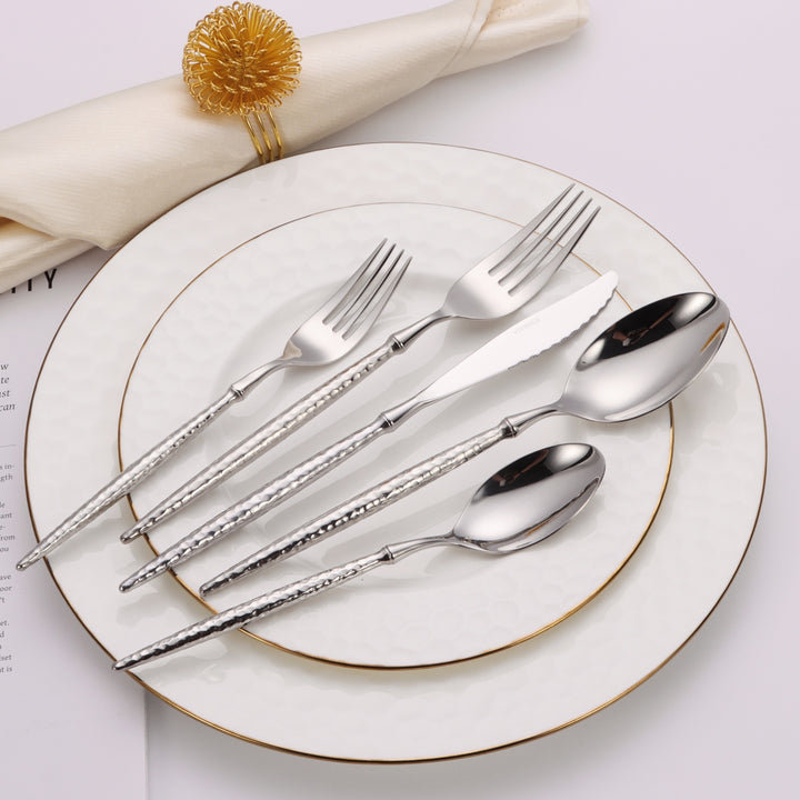 20 Pc Flatware Set with Hammered Handles, Silver
