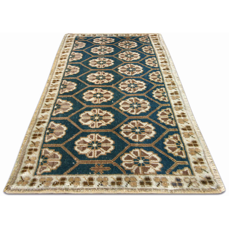 Yastic One-of-a-Kind 1'5" X 3'6" Area Rug