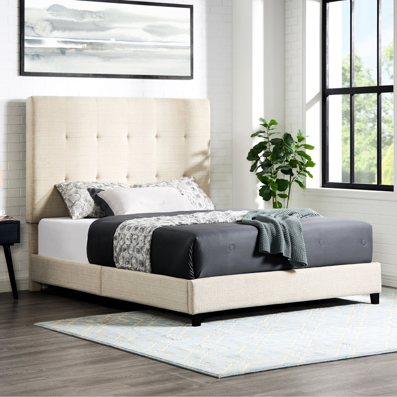 Lit de chambre à coucher beige avec bois en stratifié et revêtement en bois de mousse moderne