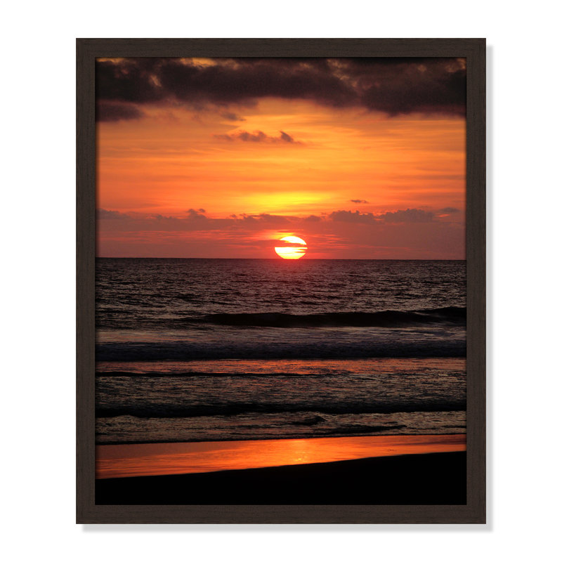 «Troncunes Sunset», reproduction encadrée sur papier par Mike Ragan pour Casa, H 19 po x l 16 po x P 1,25 po