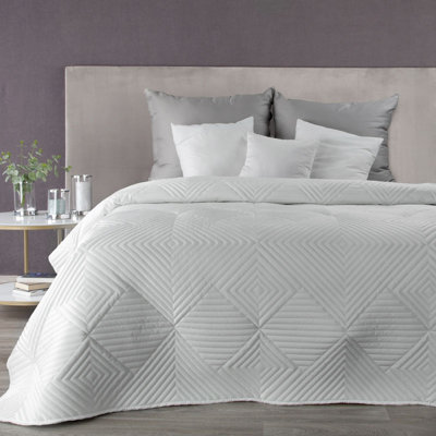 Garan Polyester Geometric Shapes Bedspread