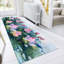 Tapis imprimé abstrait vibrant en matériau doux non tissé avec un motif géométrique saisissant pour une décoration intérieure élégante