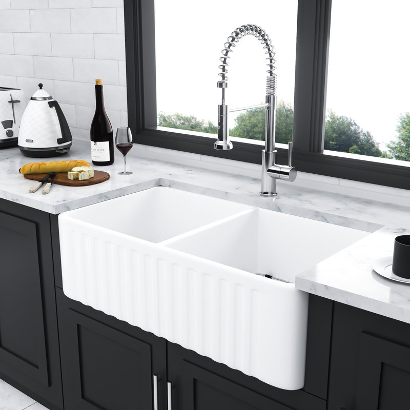 Évier de cuisine en céramique blanche 33 po - Double cuve 50/50 Durabilité robuste, résistance à la chaleur, stabilité de la couleur des égratignures, rétention élégante et élégante, élégant