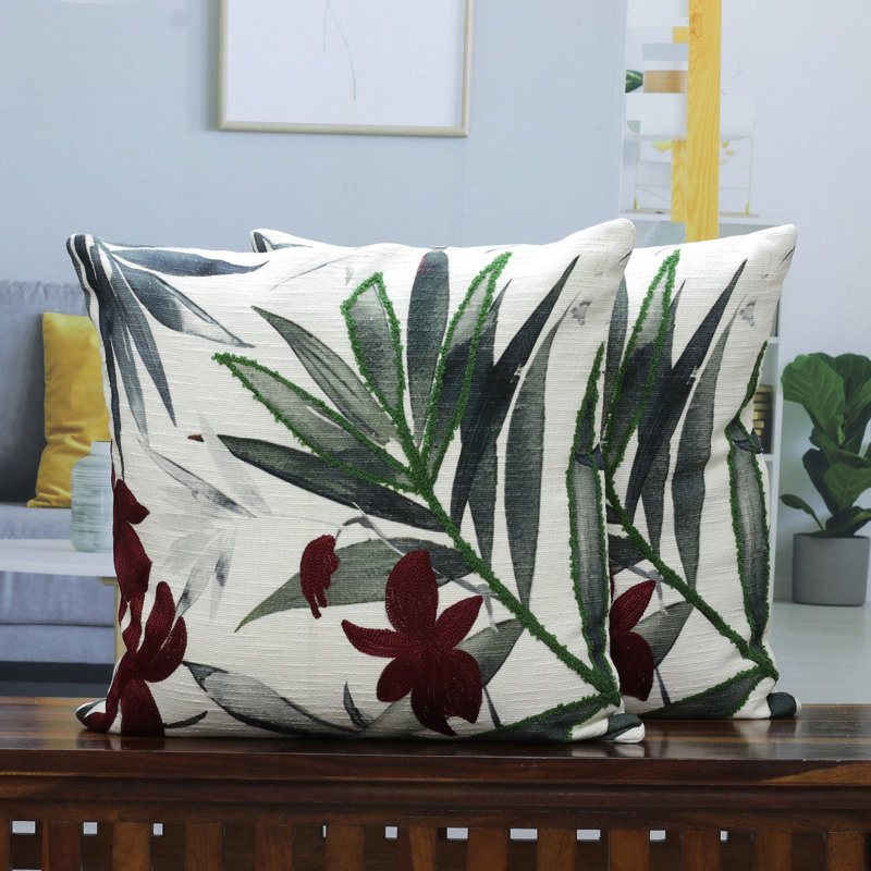 Housses de coussin en coton brodées à la main Novica Blissful Jungle (paire)