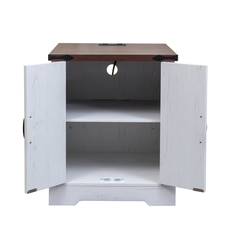 Table de bout Farmhouse avec station de charge, table de chevet en bois rustique avec tablette réglable, table d'appoint polyvalente en noyer de 19,6 po avec portes de grange et charnières rétro pour chambre à coucher
