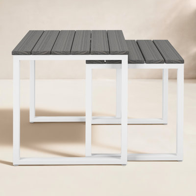 Townsend 19" Patio Side Table