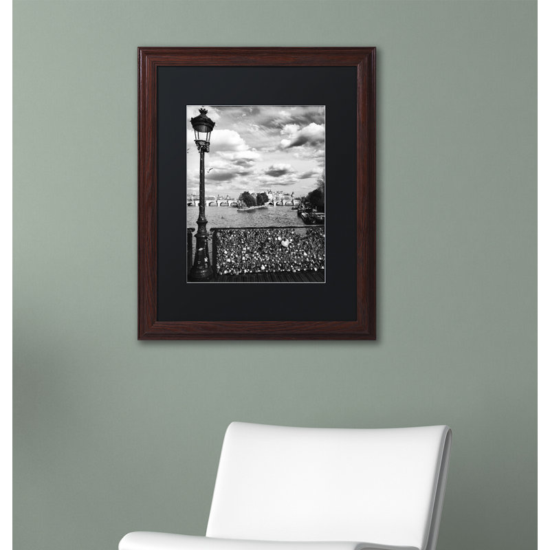 « pont des arts paris », reproduction de photo encadrée, H 20 po x l 16 po x P 0,5 po, Noir mat