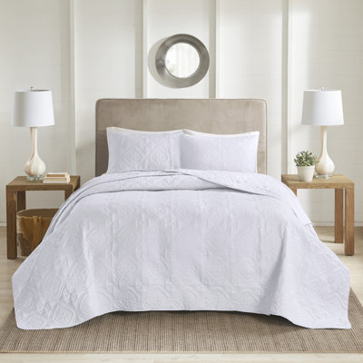 Oakley White Reversible 3-Piece Full/Queen Bedspread Set