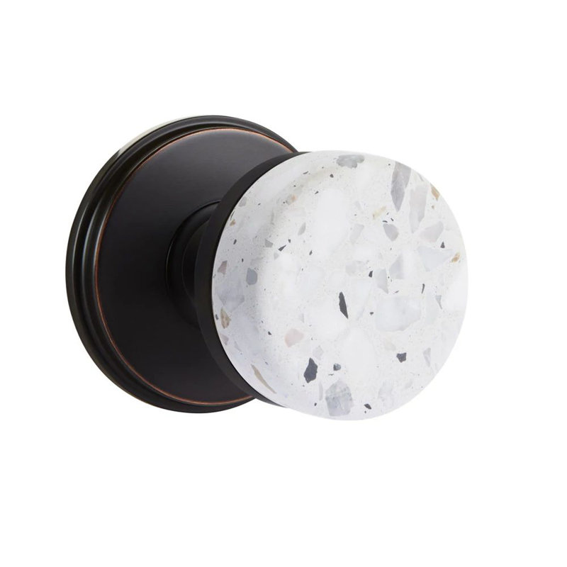 Mortaise intérieure Emtek Select Passage avec rosette Watford et tige conique, bouton Terrazzo clair (droite)