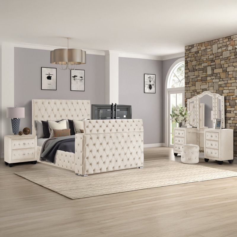 Ensemble de chambre avec coiffeuse 4 pièces Mikilah, Beige, Très grand
