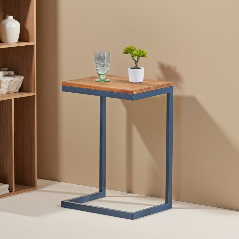 TABLE D'APPOINT - GRAND, H 25,5 po x l 18,25 po x P 12,75 po