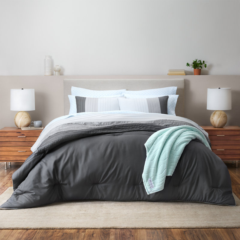 GAIAM Microfiber Soft & Lightweight Percale Comforter Set, King Comforter + 2 Shams, Gray