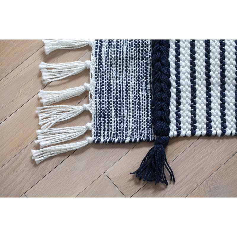 Tapis bleu marine tissé à la main Duggins, Rectangle 2 pi x 3 pi