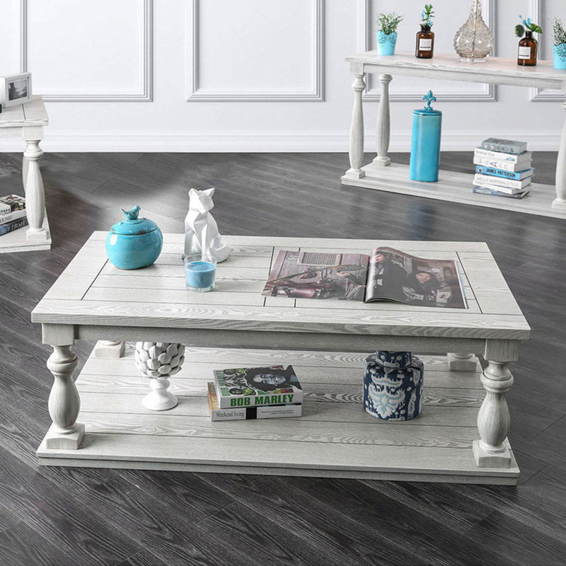 Table basse de style rustique antique