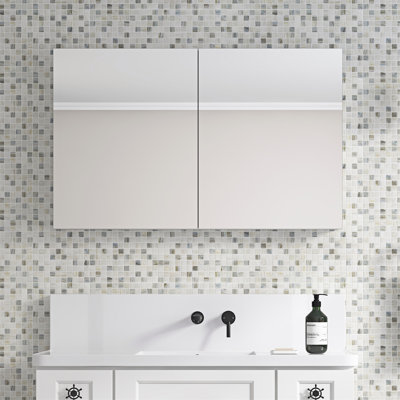 Armoire à pharmacie élégante avec miroir haute définition et rangement spacieux