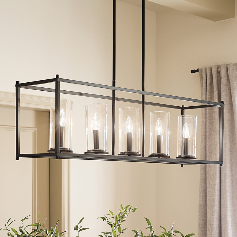 Lustre linéaire Crosby noir à 5 lumières pour îlot de cuisine avec abat-jour en verre transparent
