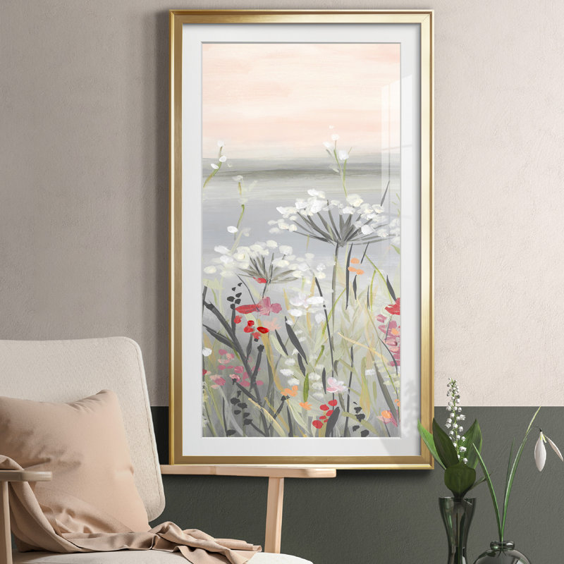 «Blush Wildflowers II», reproduction d'art graphique encadrée, Encadrement doré, H 10,5 po x l 18,5 po x P 1,5 po