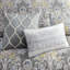Housse de couette en coton gris très grand avec matériaux et coussins décoratifs faits d'accessoires de chambre à coucher lavables-124917791