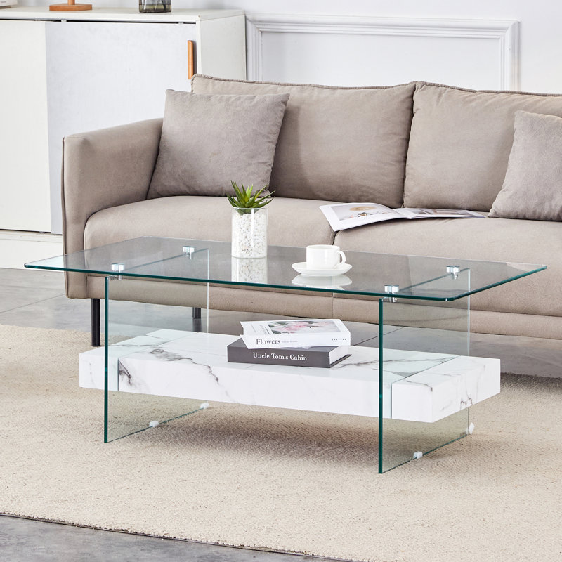 Table basse à deux couches, verre transparent et motif en marbre blanc, espace de rangement généreux, table à pieds trempés stables de 43,3 po - moderne et en marbre, idéale pour organiser des articles