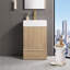 Meuble-lavabo sur pied rayé en chêne clair 20 po Gada avec lavabo en céramique blanc intégré, armoire moderne avec porte à fermeture en douceur et tiroir pour les petites et moyennes salles de bain-224737802