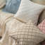 Coussin décoratif carré en velours 18 po, coussins décoratifs texturés à losanges-1138657806-1083166538