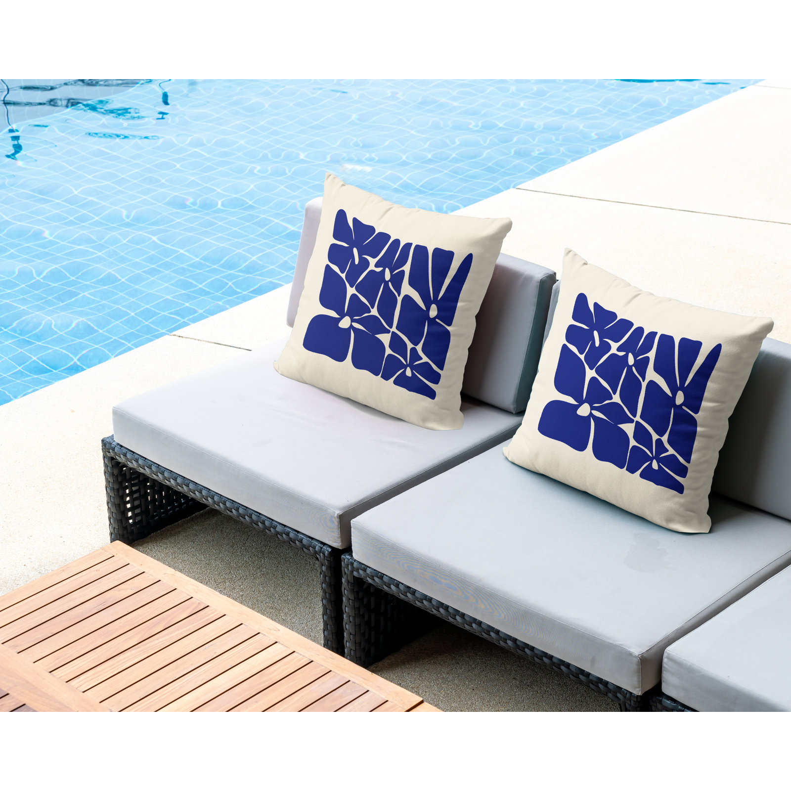 Polyester Throw Square Indoor/Outdoor Pillow Cover & Insert, 19W" x 19H", Navy Blue