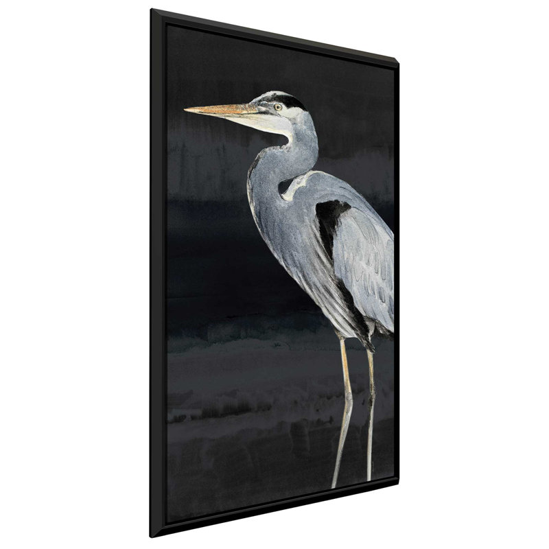 «Heron on Black I» par Lanie Loreth - reproduction d'art sur toile, H 51,5 po x l 31,5 po, Reproduction avec cadre flottant