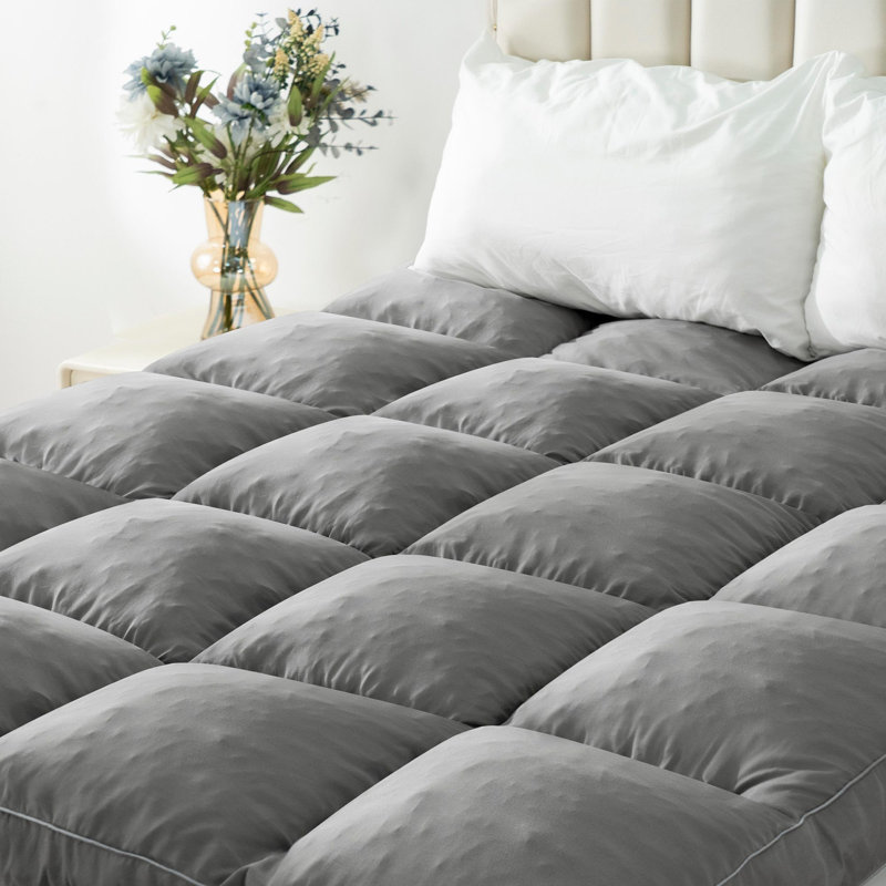 Surmatelas gris doux et moelleux avec rembourrage en mousse déchiquetée, Double
